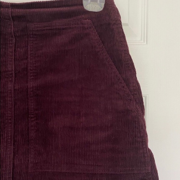 Uniqlo Corduroy mini skirt size 0 / 24 inches wine - Picture 4 of 9